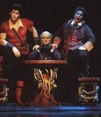 Mark G. Dalio (Gaston), Kenneth Posey (D'Arque), Werner Bauer (Lefou)